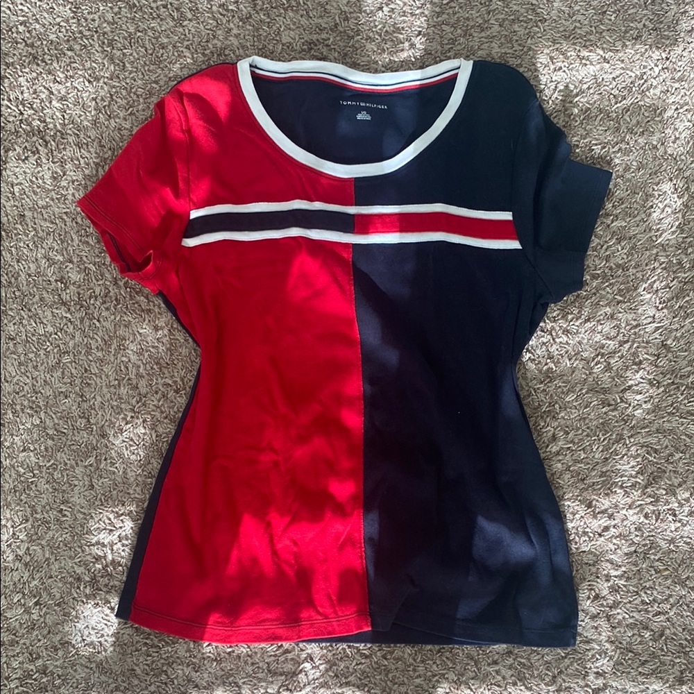Tommy Hilfiger Red and Blue Graphic Fitted Short Sleeve Tee